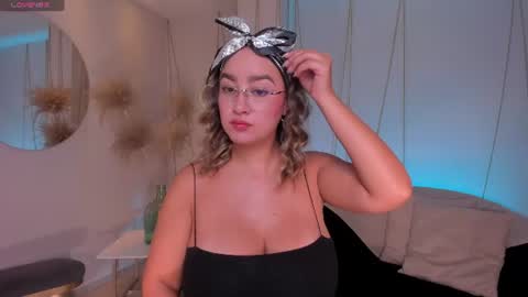 Snapshot of novasinclairx chatting on July 2026 12:01:02 PM Nova Sinclair online show from July 2026 12:01:02 PM