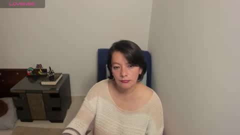 nuit_rose online show from September 2025 01:53:01 AM