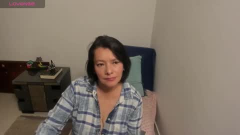 nuit_rose online show from October 2025 02:33:01 AM