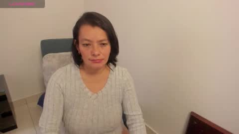 nuit_rose online show from January 2026 02:31:01 PM