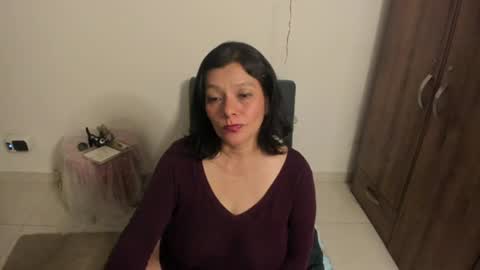 Snapshot of nuit_rose chatting on June 2026 02:53:01 AM nuit_rose online show from June 2026 02:53:01 AM