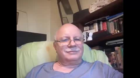 nukiss online show from October 2025 01:15:02 PM