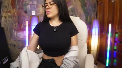 Claudia online show from October 2025 12:08:02 AM