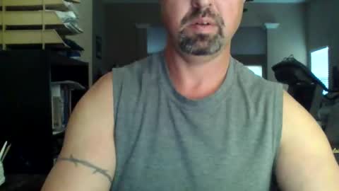 nvrenuff1979 online show from November 2025 12:39:02 PM