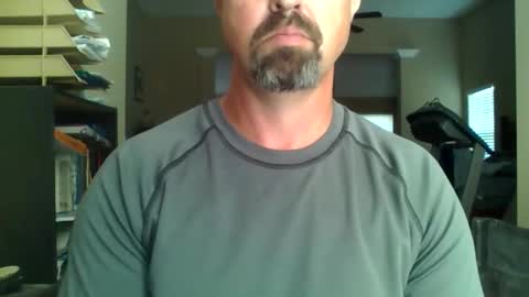 nvrenuff1979 online show from April 2026 12:27:02 PM