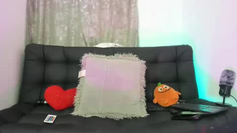 Nia online show from February 2025 04:36:02 AM