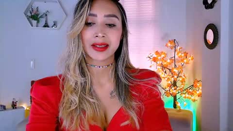 Nycole online show from December 2024 07:09:02 PM