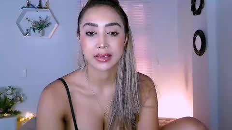 Nycole online show from February 2025 02:26:02 PM