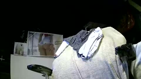 nygal23 online show from February 2026 09:33:02 PM