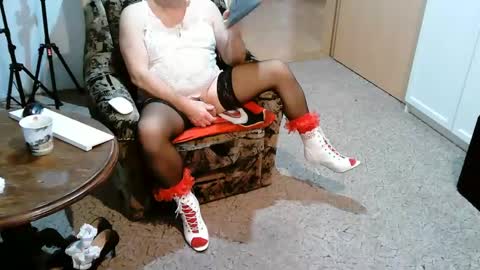 Snapshot of nyloniasau chatting on January 2025 02:36:02 PM Strumpfhose online show from January 2025 02:36:02 PM