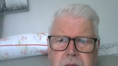 Snapshot of nylonlegs69 chatting on September 2025 02:16:01 PM stockings suspenders mad online show from September 2025 02:16:01 PM