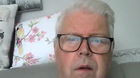 Snapshot of nylonlegs69 chatting on September 2025 10:51:01 AM stockings suspenders mad online show from September 2025 10:51:01 AM