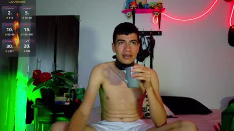 Snapshot of nymphobuddies chatting on December 2024 03:58:01 AM David and Steven Independents online show from December 2024 03:58:01 AM