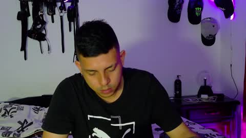 Snapshot of nymphobuddies chatting on February 2025 12:53:02 AM David and Steven Independents online show from February 2025 12:53:02 AM