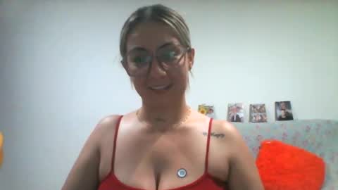 nymphomaniacgirl77 online show from February 2025 01:36:01 AM