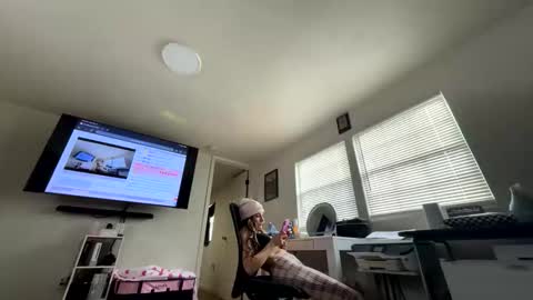 Snapshot of nymphomaticbaby chatting on November 2025 05:02:02 PM nymphomaticbaby online show from November 2025 05:02:02 PM