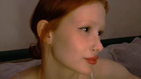 nyra_thira online show from May 2026 10:59:01 PM