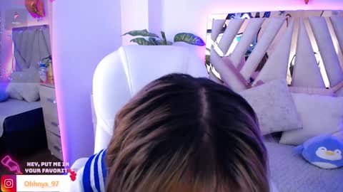 Alex   .    online show from January 2025 08:17:01 PM