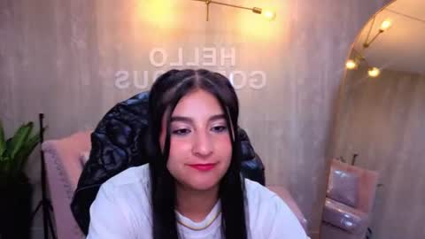 Snapshot of nyx_kitty_a chatting on June 2026 02:56:02 AM Nia online show from June 2026 02:56:02 AM
