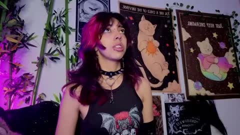 Snapshot of nyx_nayla chatting on April 2026 01:42:02 AM online show from April 2026 01:42:02 AM