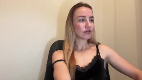 Snapshot of nyxelia_ chatting on February 2026 08:19:02 AM Anastasia online show from February 2026 08:19:02 AM