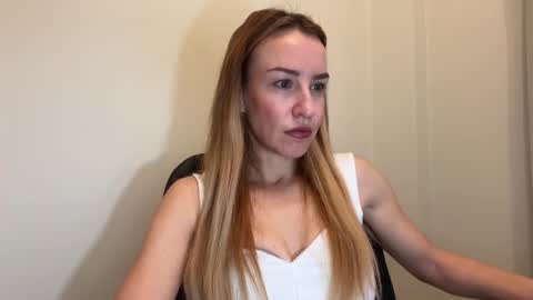 Snapshot of nyxelia_ chatting on February 2026 08:29:01 AM Anastasia online show from February 2026 08:29:01 AM