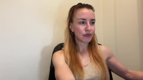 Snapshot of nyxelia_ chatting on April 2026 07:09:01 AM Anastasia online show from April 2026 07:09:01 AM