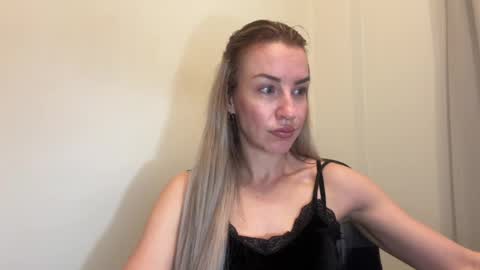 Snapshot of nyxelia_ chatting on May 2026 07:03:01 AM Anastasia online show from May 2026 07:03:01 AM