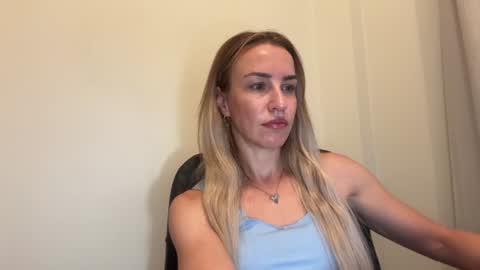 Snapshot of nyxelia_ chatting on June 2026 07:12:02 AM Anastasia online show from June 2026 07:12:02 AM