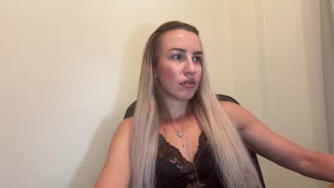 Snapshot of nyxelia_ chatting on June 2026 08:19:01 AM Anastasia online show from June 2026 08:19:01 AM