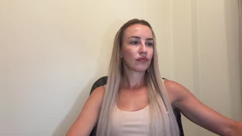 Snapshot of nyxelia_ chatting on June 2026 07:09:01 AM Anastasia online show from June 2026 07:09:01 AM