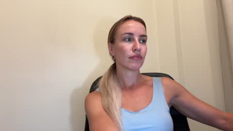 Snapshot of nyxelia_ chatting on July 2026 07:09:01 PM Anastasia online show from July 2026 07:09:01 PM