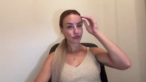 Snapshot of nyxelia_ chatting on July 2026 07:23:01 AM Anastasia online show from July 2026 07:23:01 AM
