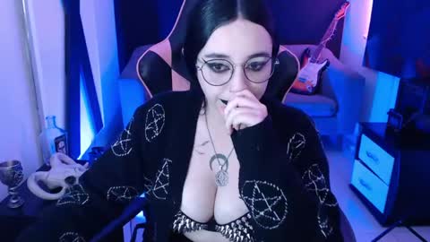 Snapshot of nyxnocturne chatting on June 2026 02:33:01 PM Nyx online show from June 2026 02:33:01 PM