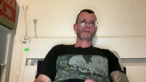 Snapshot of o_johnny_deep_o chatting on May 2026 09:31:02 PM Jonathan Deep online show from May 2026 09:31:02 PM