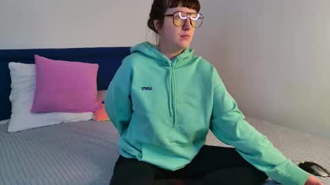 Snapshot of o_x_a_n_a_x chatting on January 2026 02:10:02 PM hey hey i am Lora and im new here hope to have some good time here 3 online show from January 2026 02:10:02 PM