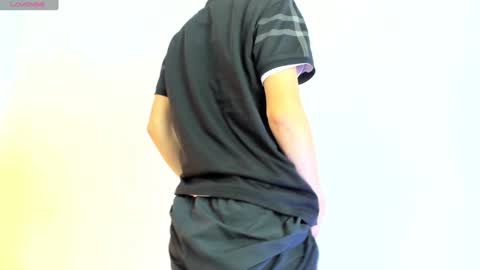 Snapshot of oasis_ossa chatting on December 2024 03:51:01 AM Lyam online show from December 2024 03:51:01 AM