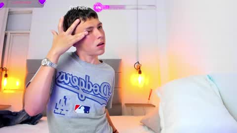 Snapshot of oasis_ossa chatting on December 2024 08:00:01 PM Lyam online show from December 2024 08:00:01 PM