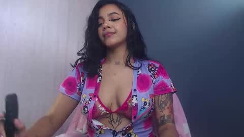 Vale online show from September 2025 07:06:02 PM