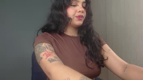 Vale online show from November 2025 12:24:02 AM