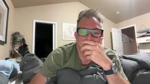 SimplyUs online show from November 2025 07:11:02 AM