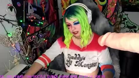 occvlt qveen online show from October 2025 11:05:01 PM