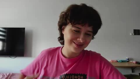 Evie online show from May 2026 07:04:01 AM