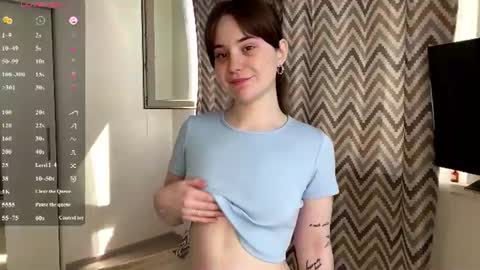 Snapshot of odellabowman chatting on June 2026 07:17:02 AM Night Odella Bowman Julia online show from June 2026 07:17:02 AM