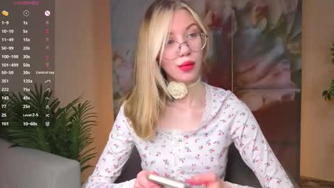 Snapshot of odelyncure chatting on February 2026 11:09:02 AM Lynna online show from February 2026 11:09:02 AM