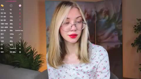 Snapshot of odelyncure chatting on February 2026 11:04:02 AM Lynna online show from February 2026 11:04:02 AM