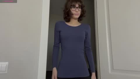 Thea online show from March 2026 04:51:01 AM