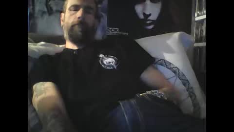 Snapshot of oedipe666 chatting on April 2026 03:53:01 AM oedipe666cam online show from April 2026 03:53:01 AM
