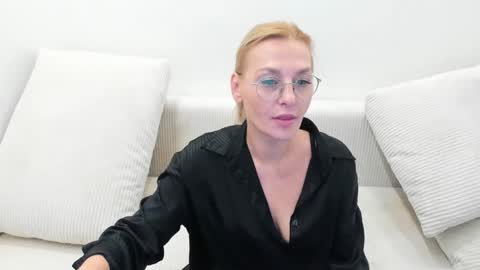 Snapshot of oeigesmik chatting on April 2026 11:46:01 PM oeigesmik online show from April 2026 11:46:01 PM