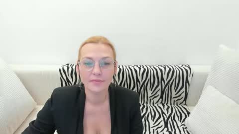 Snapshot of oeigesmik chatting on April 2026 09:26:01 AM oeigesmik online show from April 2026 09:26:01 AM